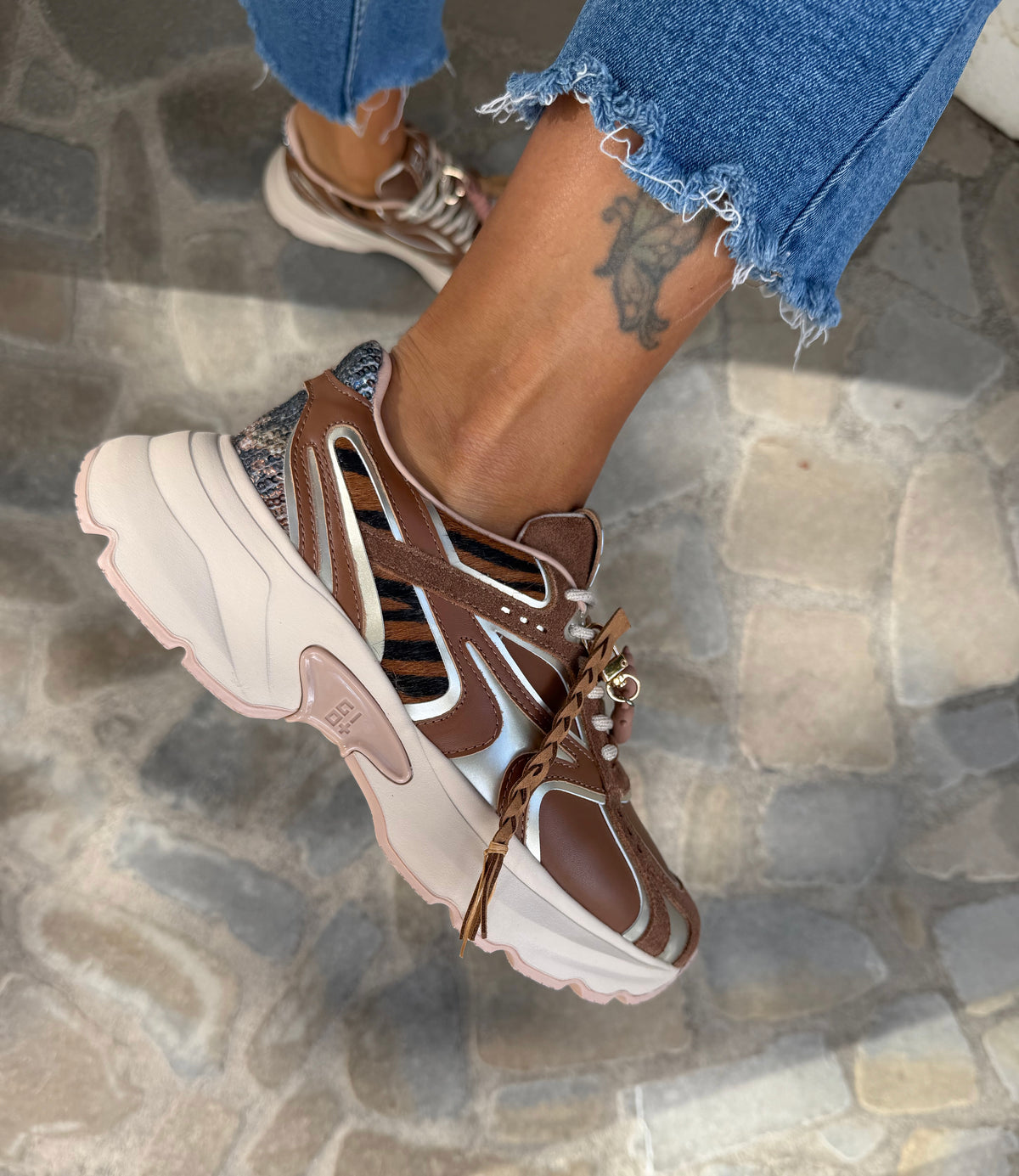 SNEAKERS DALIA MARRONE