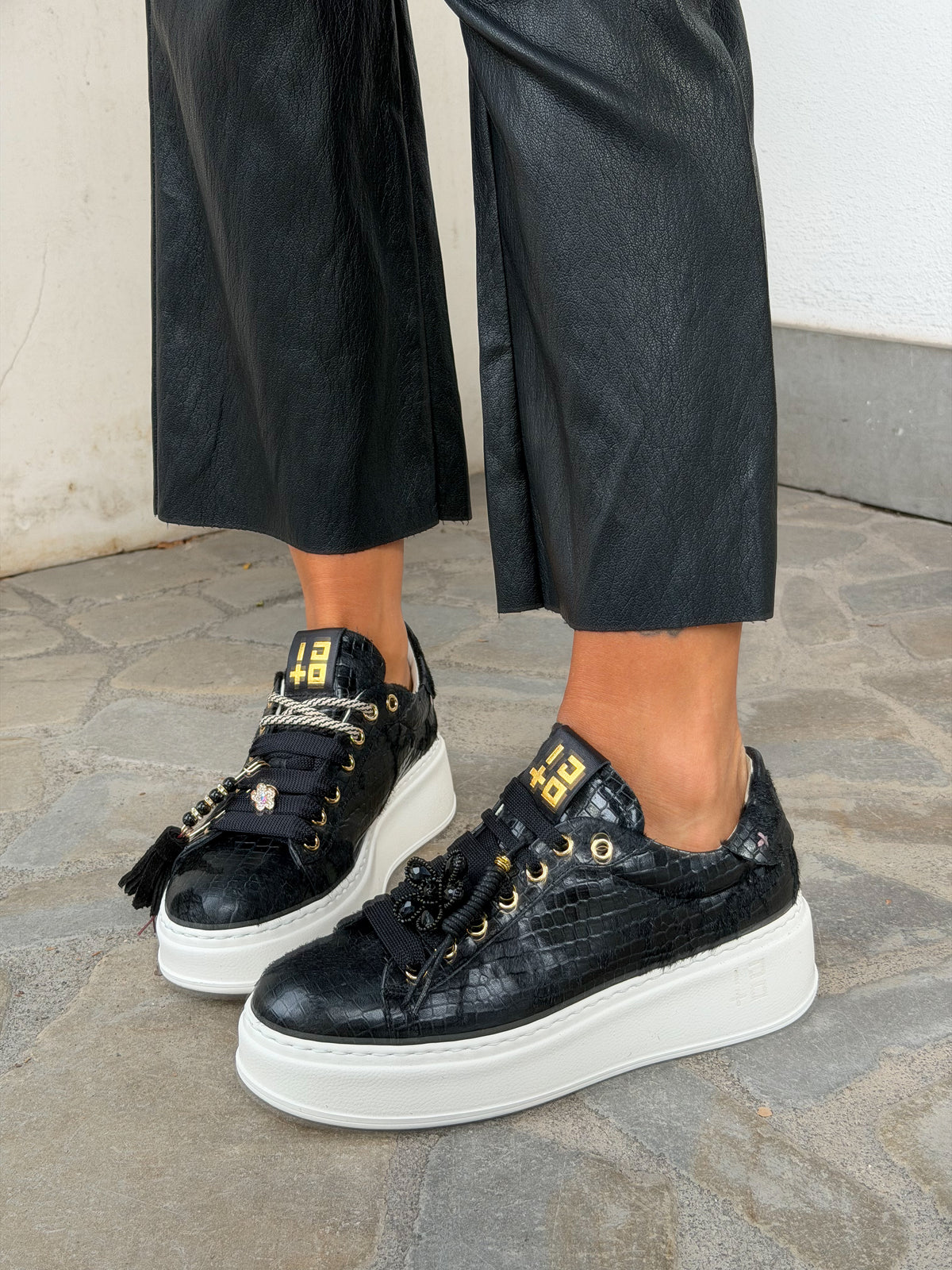 SNEAKERS PIA NERA