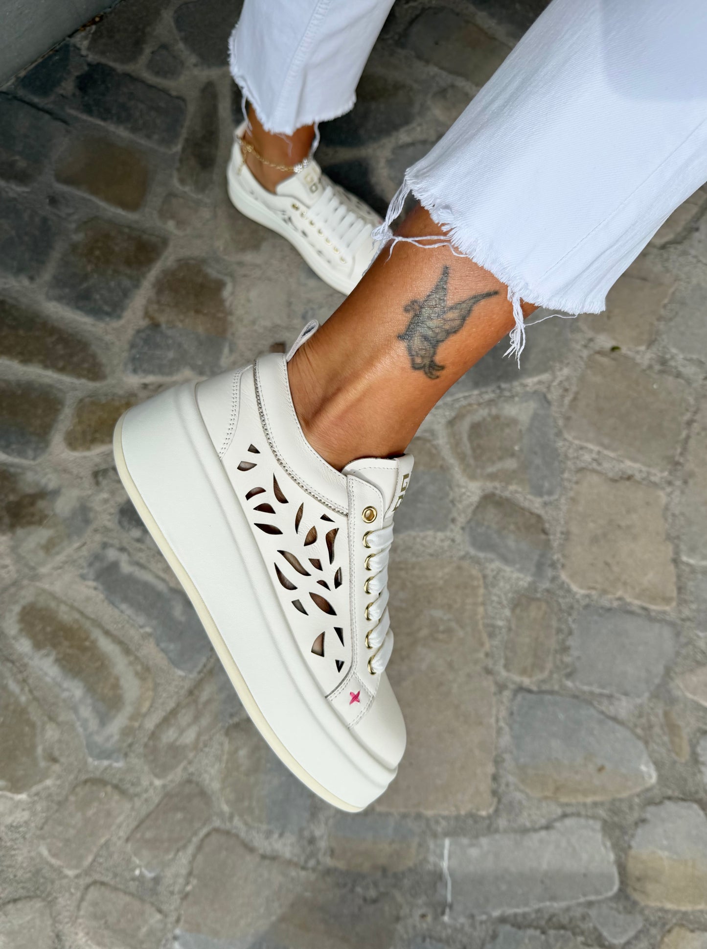 SNEAKERS OLIVA LATTE