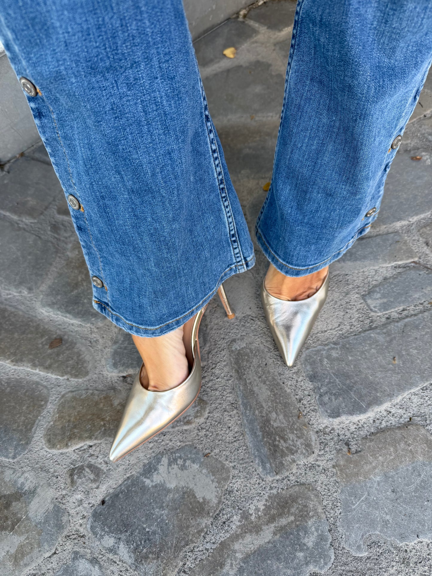DECOLLETE' IN PELLE ORO
