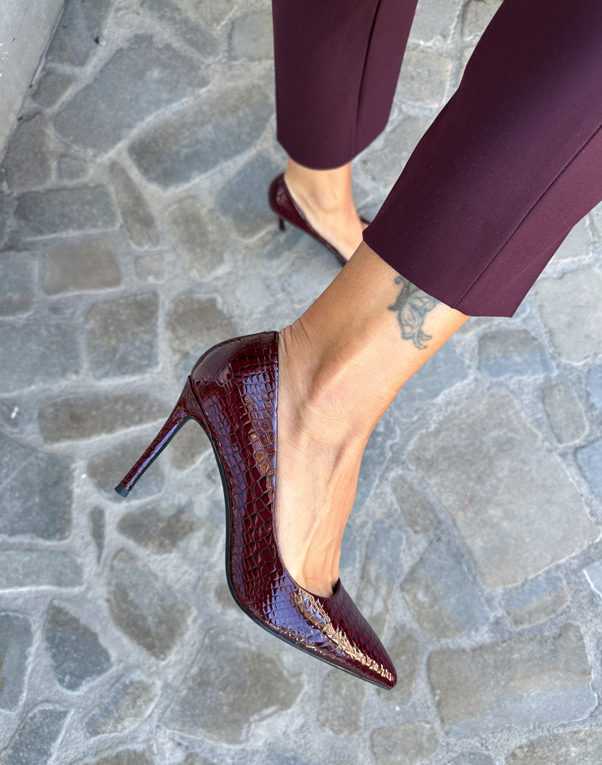 DECOLLETE' IN COCCO BORDEAUX