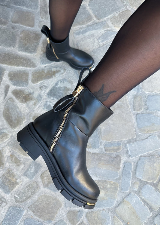 STIVALETTO NERO ZIP ORO