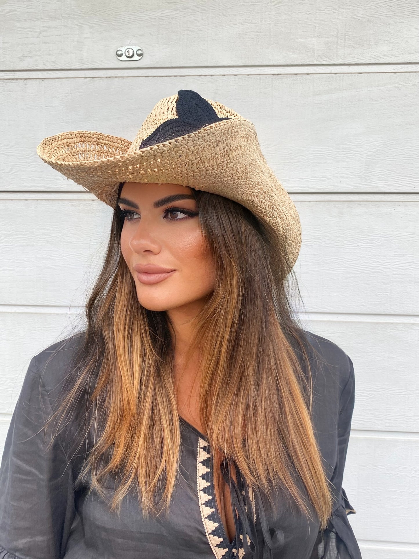 CAPPELLO IN RAFIA