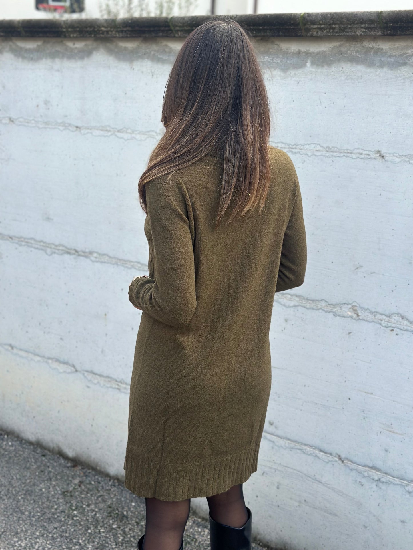 ABITO IN MAGLIA VERDE