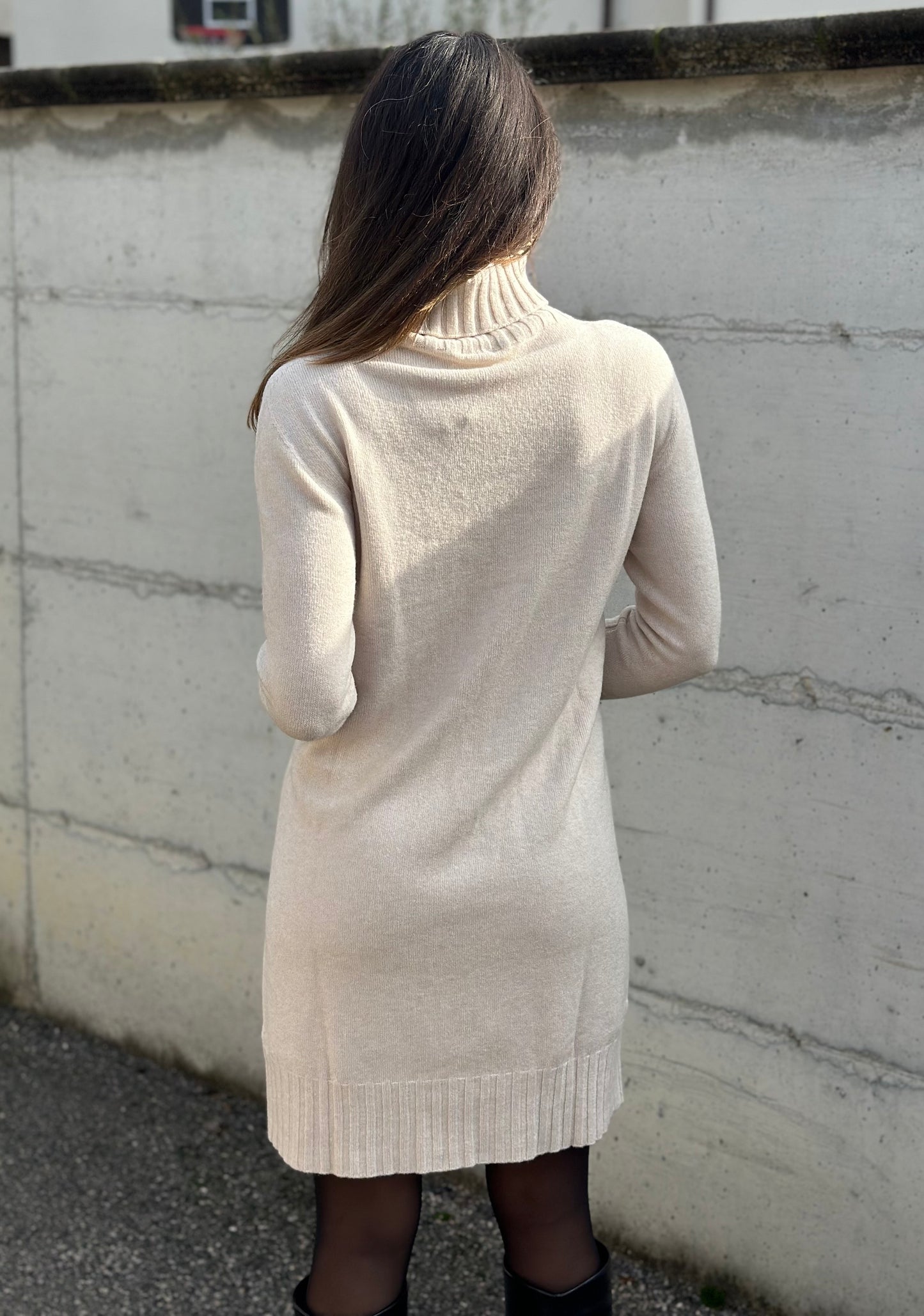 ABITO IN MAGLIA AVORIO