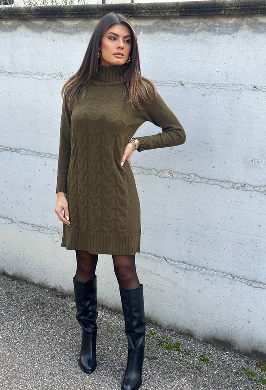 ABITO IN MAGLIA VERDE