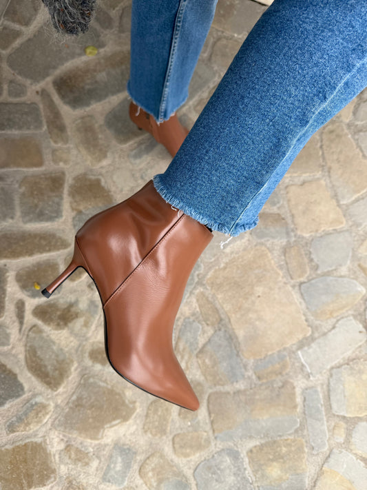 STIVALETTO IN PELLE CUOIO