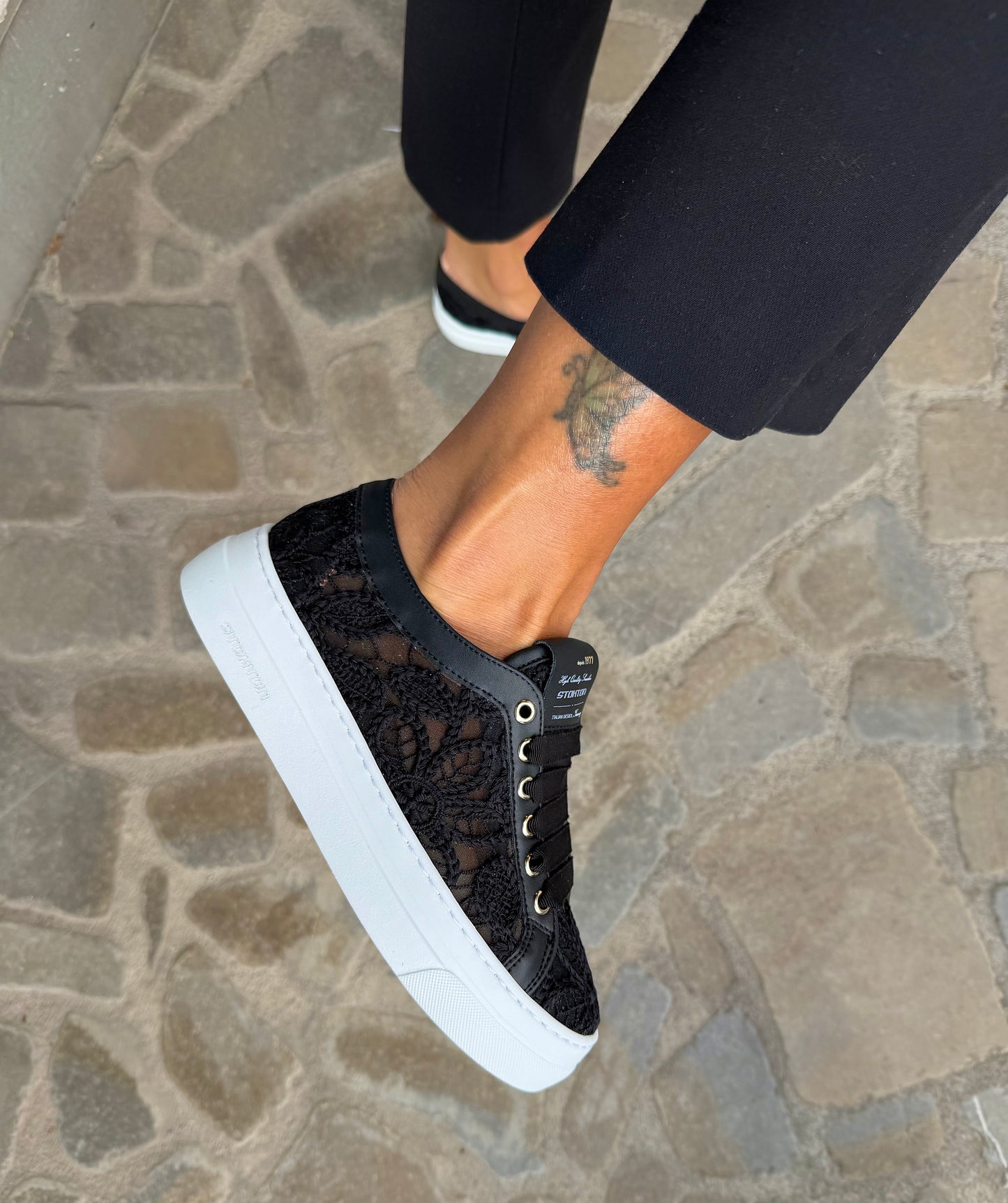 SNEAKERS LACE NERA